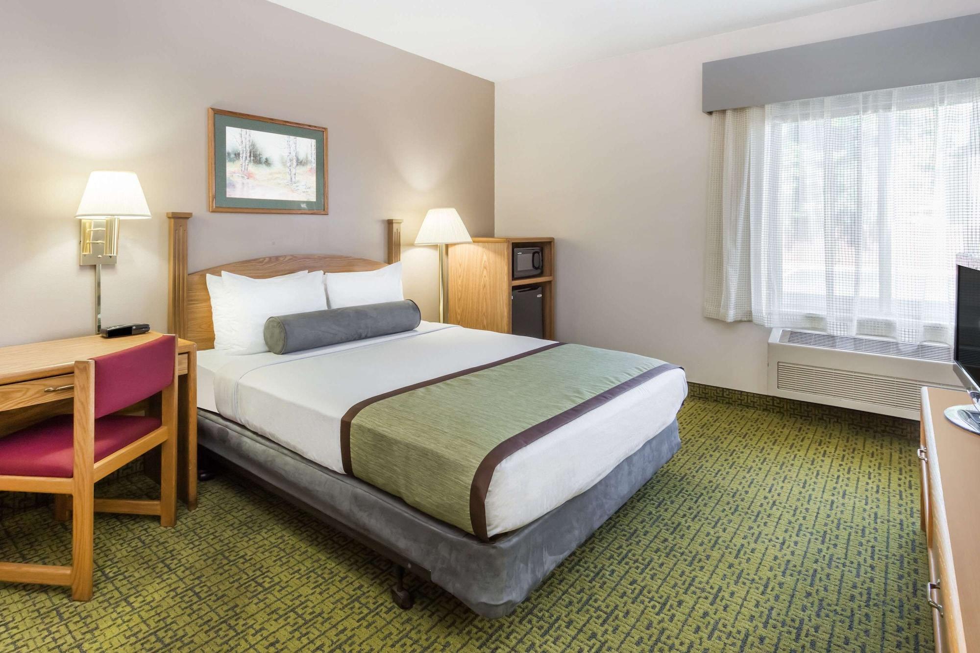 Days Inn & Suites By Wyndham Madison Ngoại thất bức ảnh