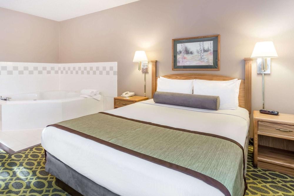 Days Inn & Suites By Wyndham Madison Ngoại thất bức ảnh