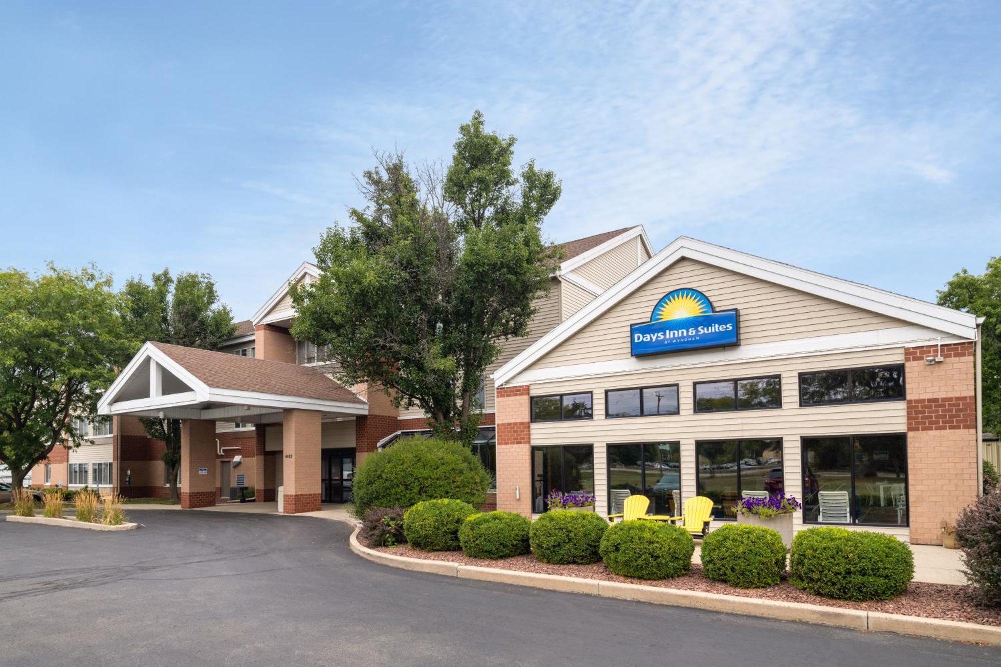 Days Inn & Suites By Wyndham Madison Ngoại thất bức ảnh